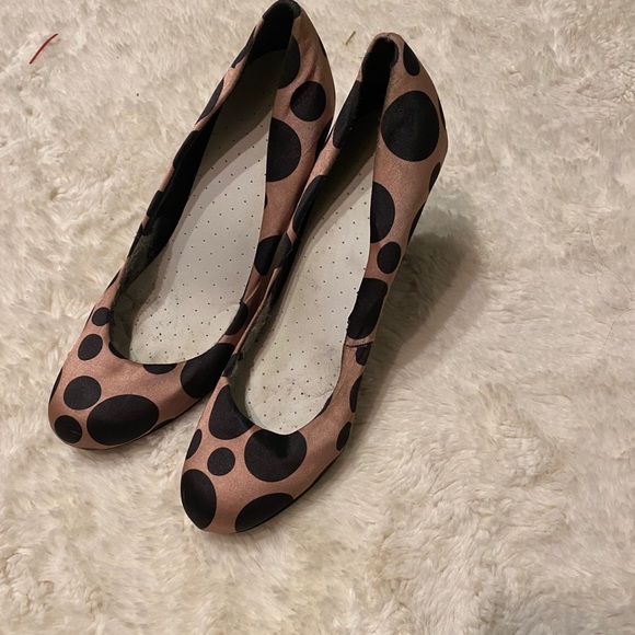 Jessica Simpson Shoes - Jessica Simpson Pink Polka dot pumps. Size 10